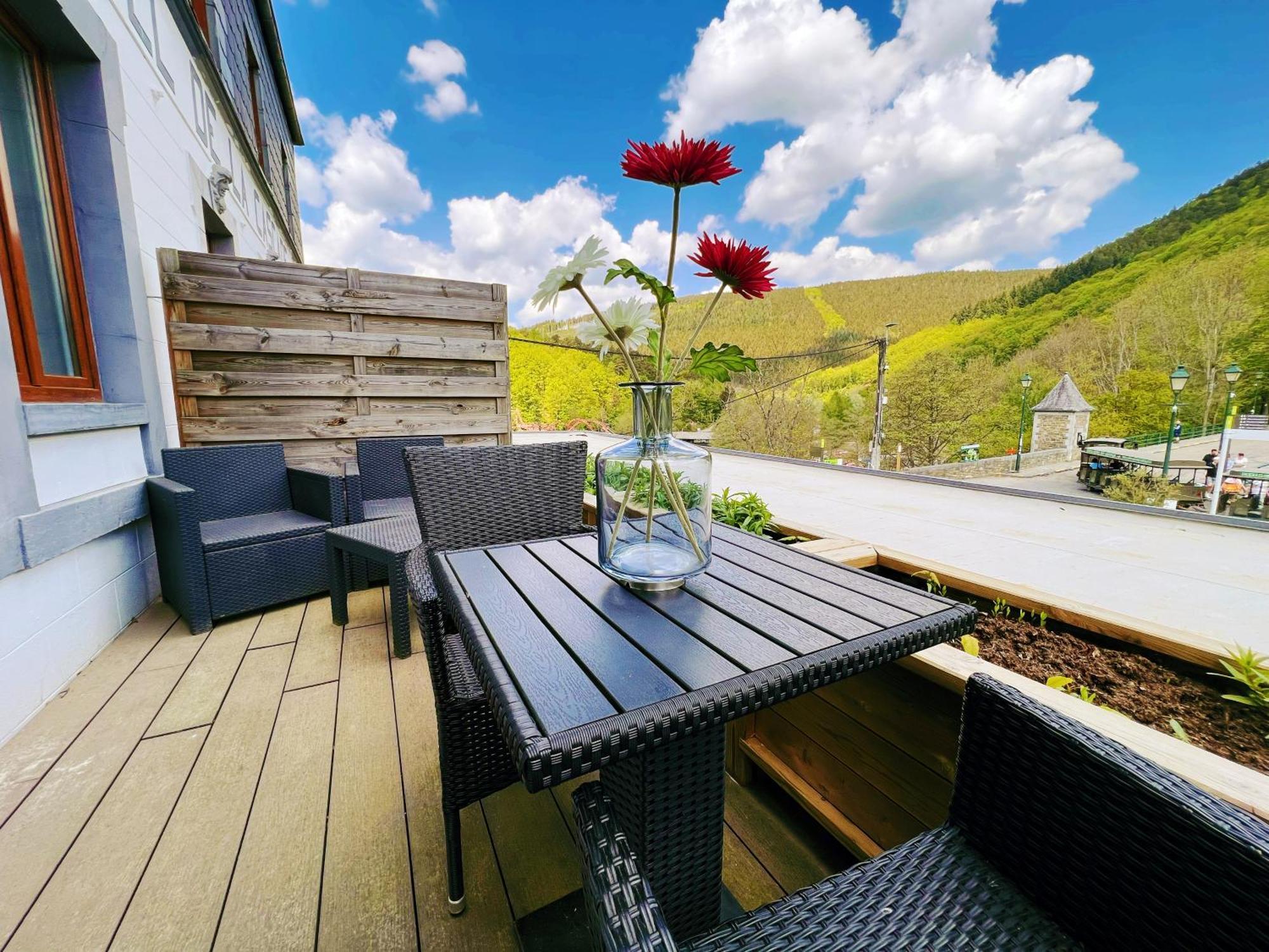 Au Sommet De La Cascade Hotel Stavelot Exterior foto